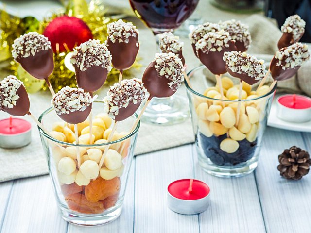 chocolate-apricot-lollipops.jpg