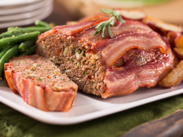 bacon-wrapped-meatloaf