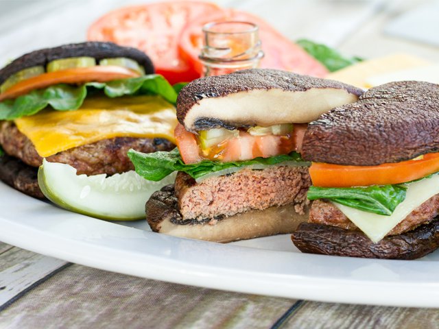 portabella-burger-sliced.png
