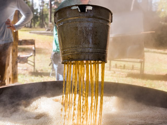 Cane-cooking school - www.