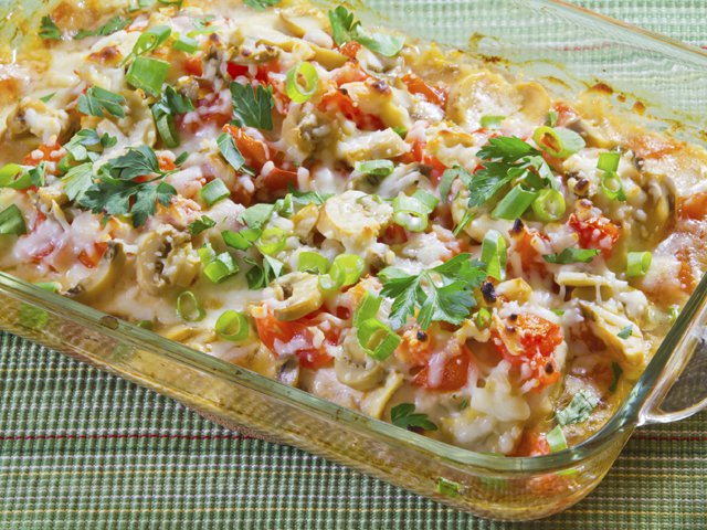 Zesty chicken with tomatoes and cheese