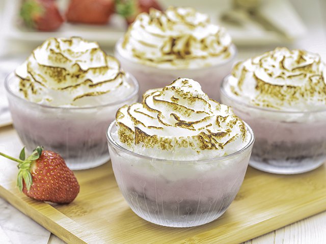 Recipe 0624-Mini Brownie-and-Strawberry Baked Alaska (1) by Gwe╠ünae╠êl Le Vot.jpg