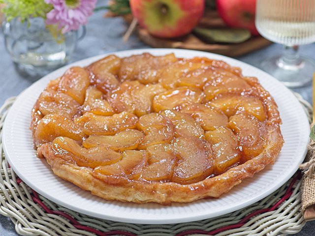 Recipe 1124 tarte tatin 8096 by Iuliia Nedrygailova.jpg